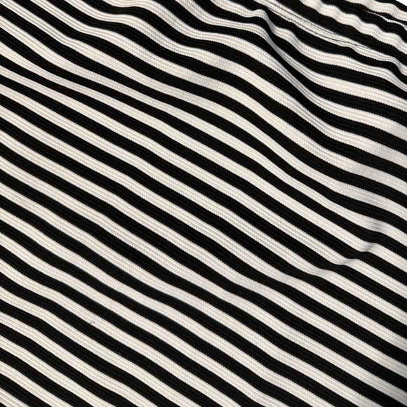 Black & White Striped Ribbed Skirt Medium - Picture 4 of 4